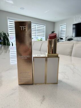 【Brand New】Tom Ford Ultra Shine Lipstick Hydrating Smooth Pink Color